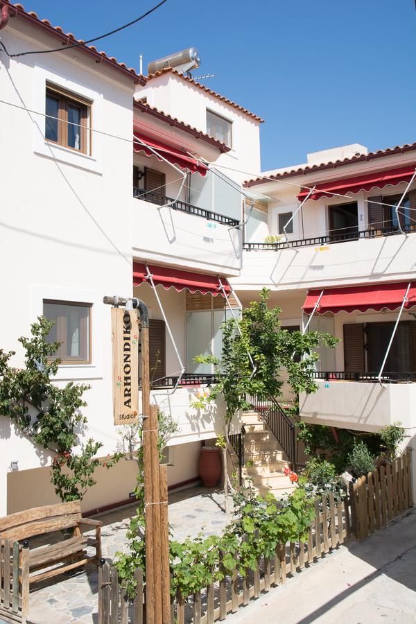 Apartamento Arhondiko Sougia Exterior foto